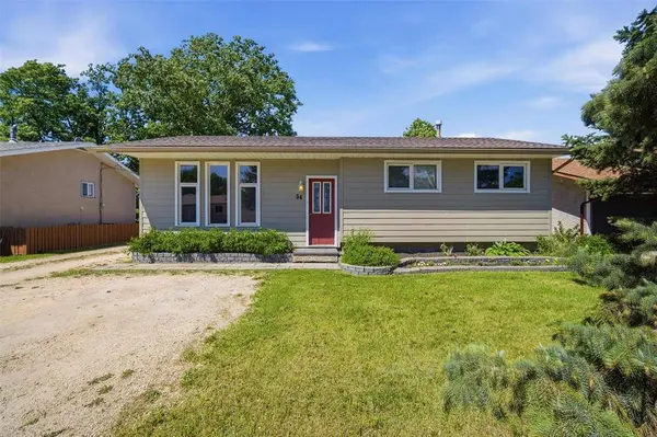 34 Giesbrecht ST, Steinbach, MB R5G 2B6