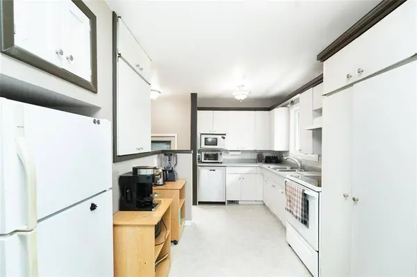 121 PTH 52 HWY, Mitchell, MB R5G 1H2