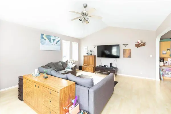 121 PTH 52 HWY, Mitchell, MB R5G 1H2