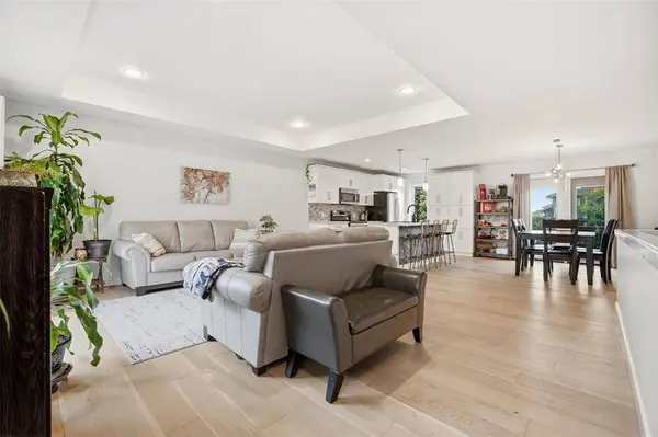 35 Norwood Bay, Mitchell, MB R5G 0Y7