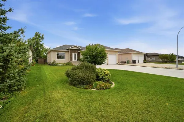 35 Norwood Bay