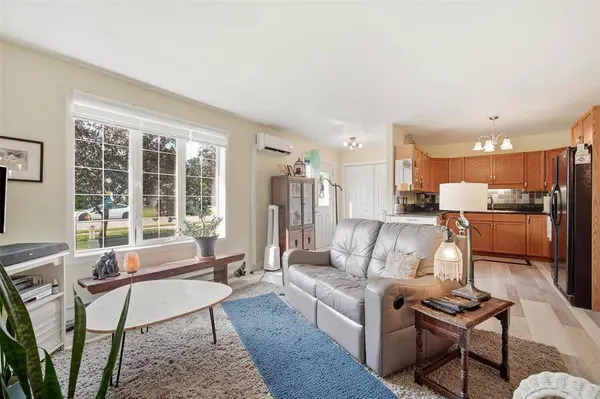 9 Walnut AVE, Mitchell, MB R5G 1J5