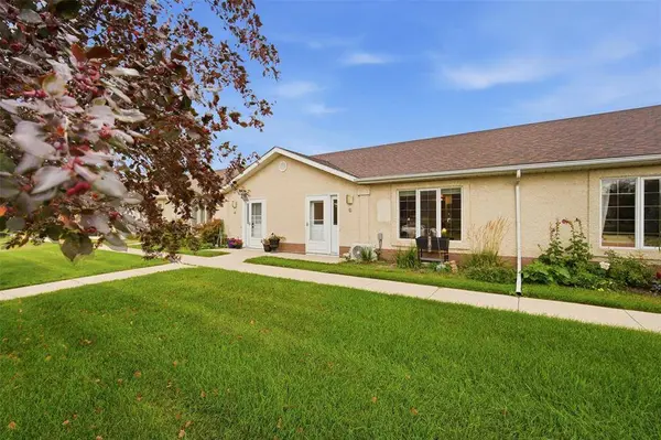 9 Walnut AVE