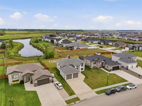 138 Saint Andrews WAY, Niverville, MB R0A 0A1