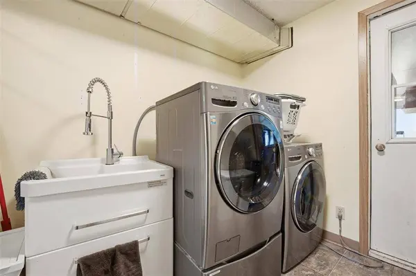 31130 35 RD, Mitchell, MB R5G 2M4