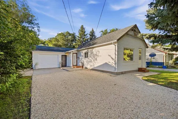 36 Ellice AVE, Steinbach, MB R5G 2B9