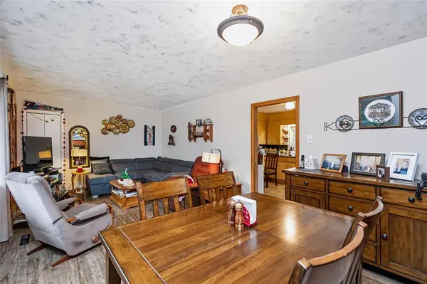 169 Barkman AVE, Steinbach, MB R5G 0V5