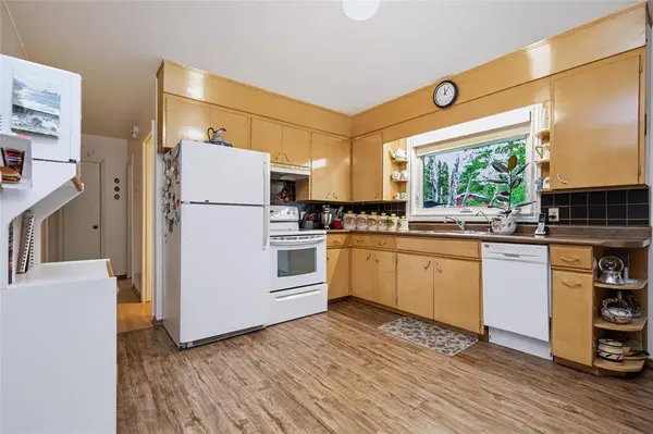 169 Barkman AVE, Steinbach, MB R5G 0V5