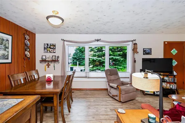 169 Barkman AVE, Steinbach, MB R5G 0V5