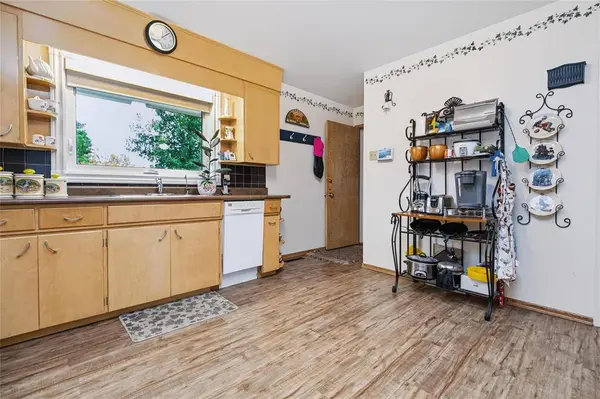 169 Barkman AVE, Steinbach, MB R5G 0V5