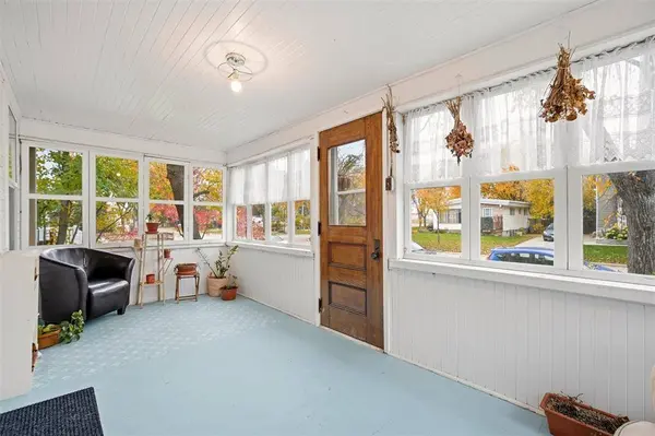321 Elm AVE, Steinbach, MB R5G 0E3