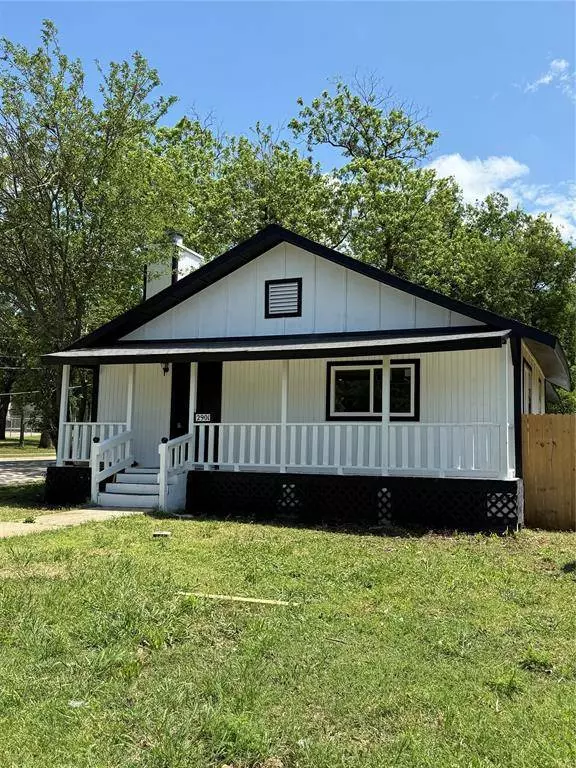 2901 Malcolm Street, Fort Worth, TX 76112