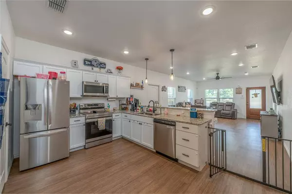 1000 E Allen Avenue, Fort Worth, TX 76104