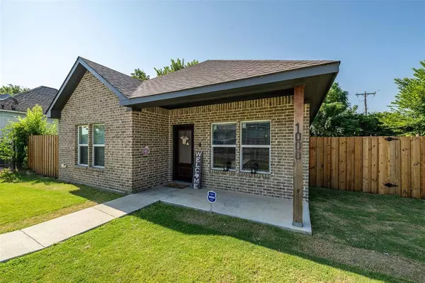 1000 E Allen Avenue, Fort Worth, TX 76104