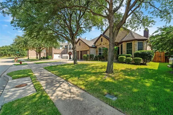 6932 Catamaran Drive, Grand Prairie, TX 75054