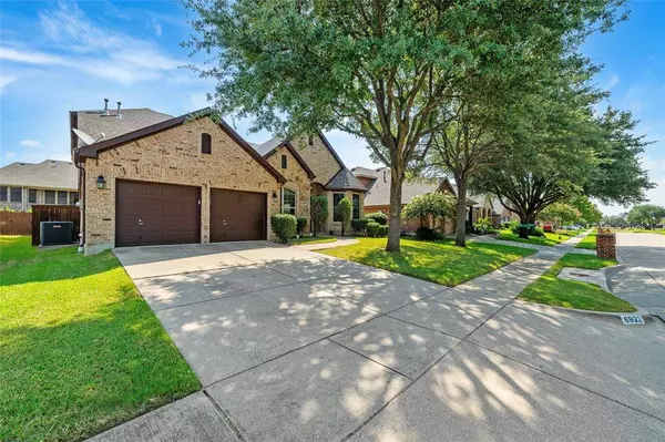 6932 Catamaran Drive, Grand Prairie, TX 75054