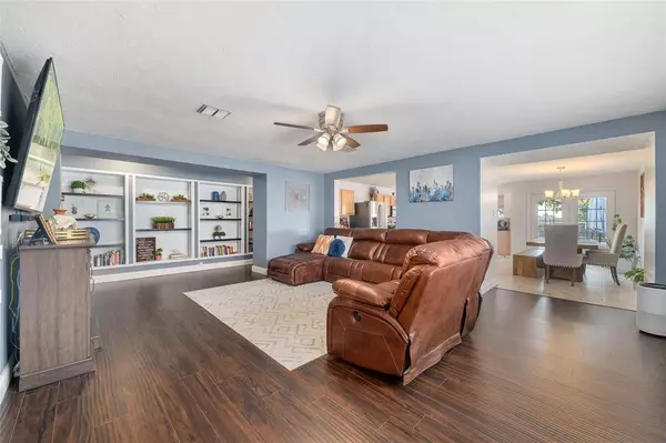 2324 Mainsail Lane, Arlington, TX 76002