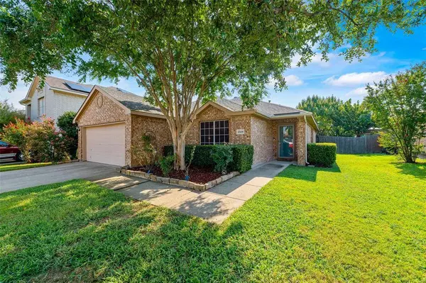 2324 Mainsail Lane, Arlington, TX 76002