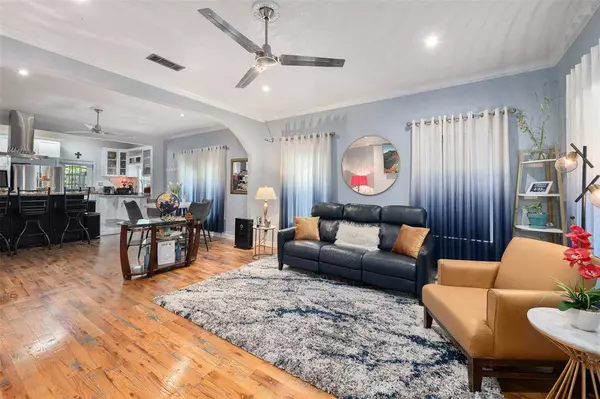 2832 Forest Avenue, Fort Worth, TX 76112