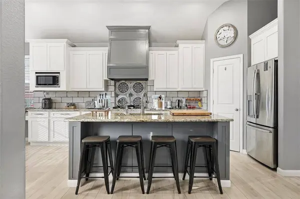 1801 Rim Rock Trail, Mansfield, TX 76063