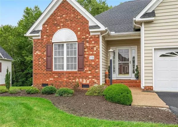 138 Carriage Point LN, Glen Allen, VA 23059