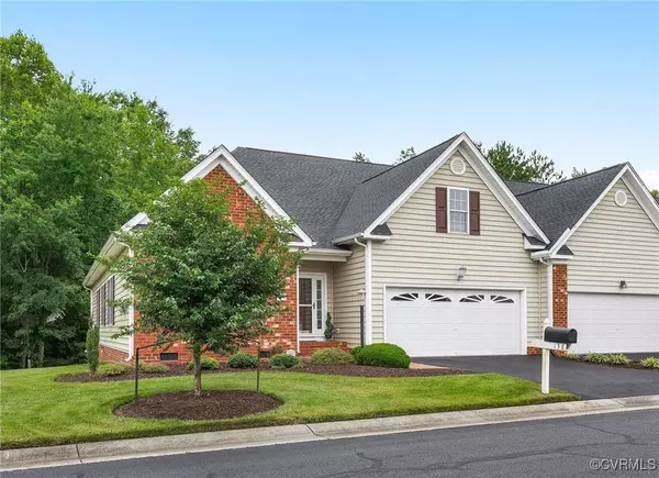 138 Carriage Point LN, Glen Allen, VA 23059