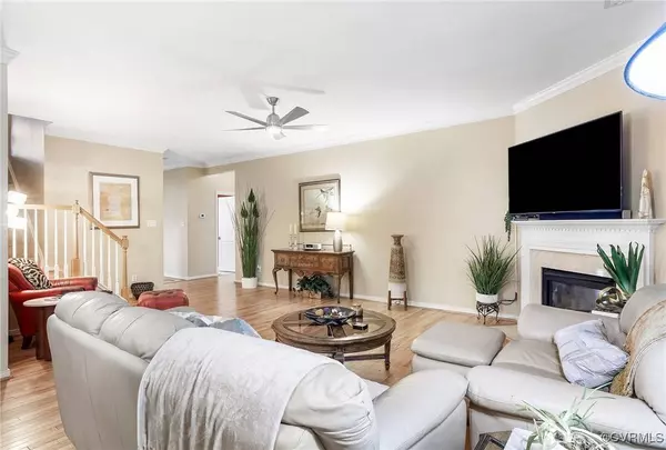 138 Carriage Point LN, Glen Allen, VA 23059