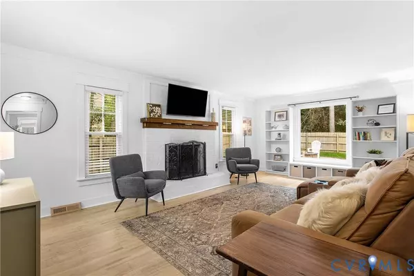 32 Mistywood RD, Chesterfield, VA 23236