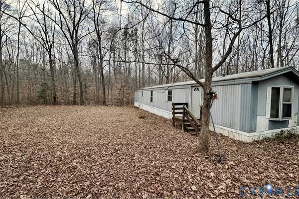 395 Holly Grove EST, Bumpass, VA 23024