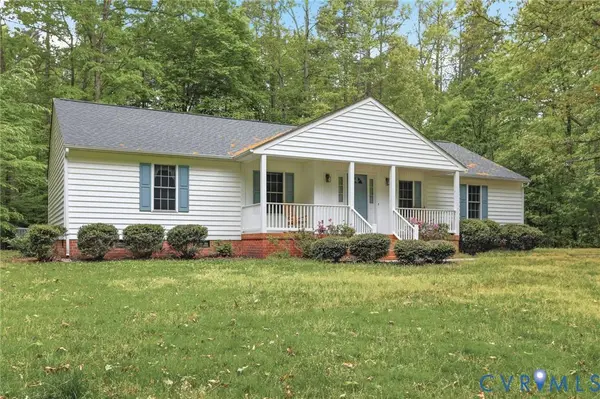1570 Meade Point DR, Powhatan, VA 23139