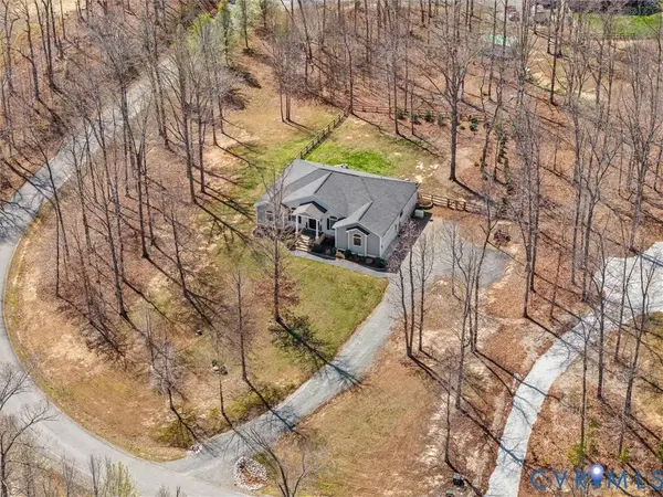 115 Summer LN, Louisa, VA 23093