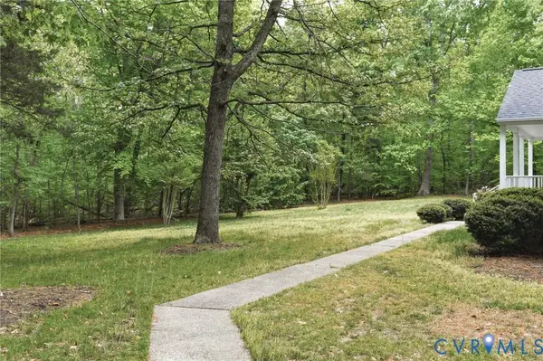 1570 Meade Point DR, Powhatan, VA 23139