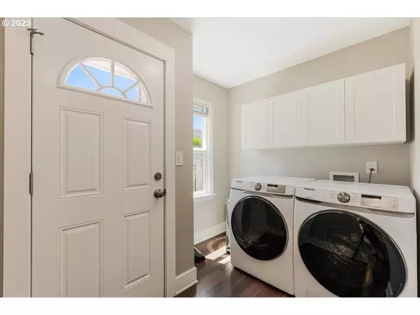 2185 LAUREL AVE, Salem, OR 97301