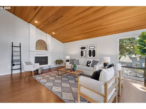 2412 TIPPERARY CT, West Linn, OR 97068