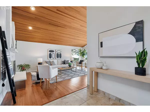 2412 TIPPERARY CT, West Linn, OR 97068