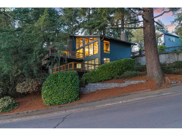 2412 TIPPERARY CT, West Linn, OR 97068