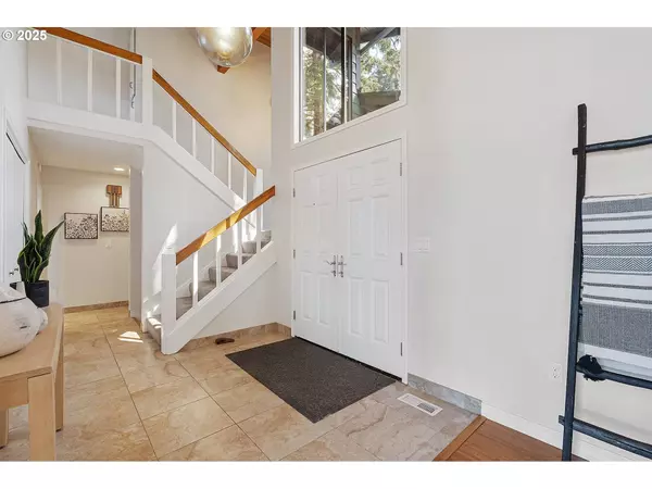 2412 TIPPERARY CT, West Linn, OR 97068