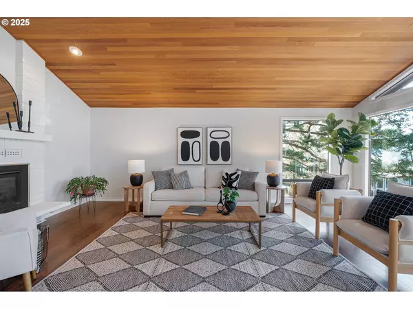 2412 TIPPERARY CT, West Linn, OR 97068