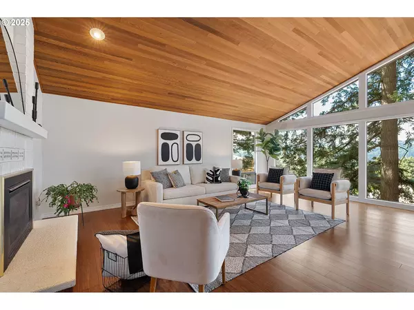 2412 TIPPERARY CT, West Linn, OR 97068