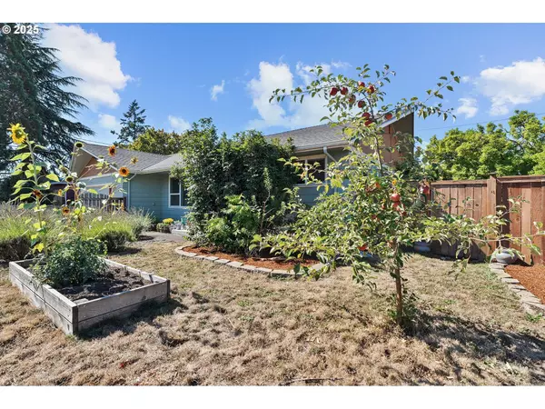 1649 NW ADAMS ST, Mc Minnville, OR 97128