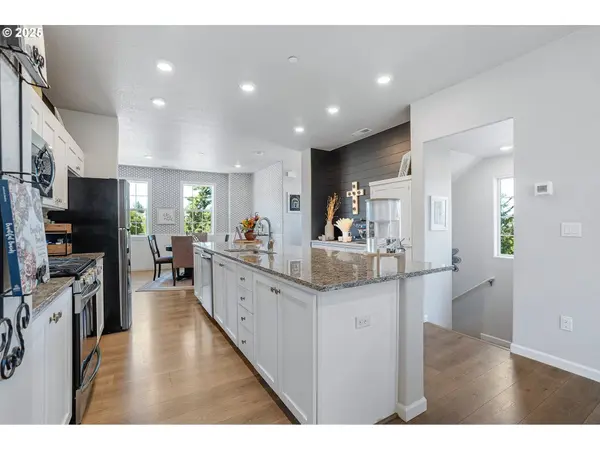 28700 SW VILLEBOIS DR N, Wilsonville, OR 97070