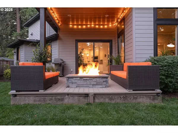 16200 WALUGA DR, Lake Oswego, OR 97035