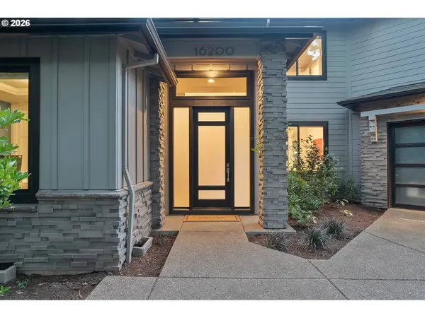 16200 WALUGA DR, Lake Oswego, OR 97035