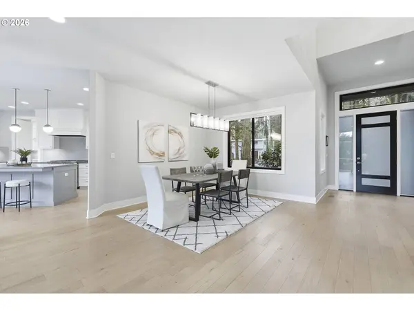 16200 WALUGA DR, Lake Oswego, OR 97035