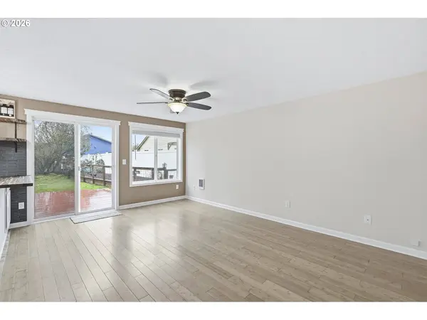 1559 E 2ND ST, Newberg, OR 97132