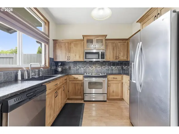 28612 SW ASH MEADOWS BLVD #30, Wilsonville, OR 97070
