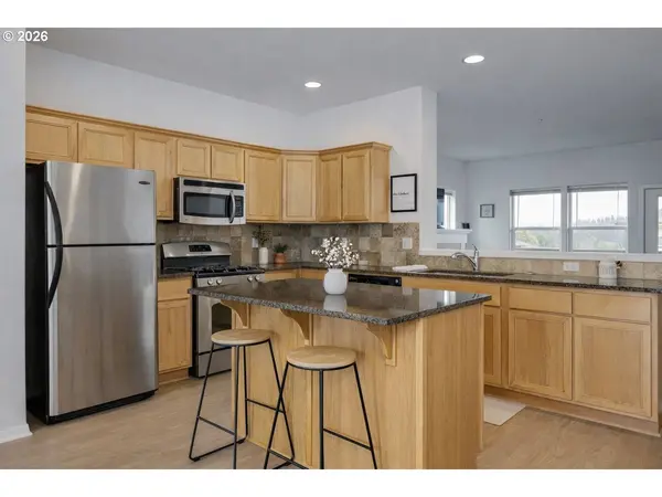 1996 HAWKSVIEW AVE SE, Salem, OR 97306