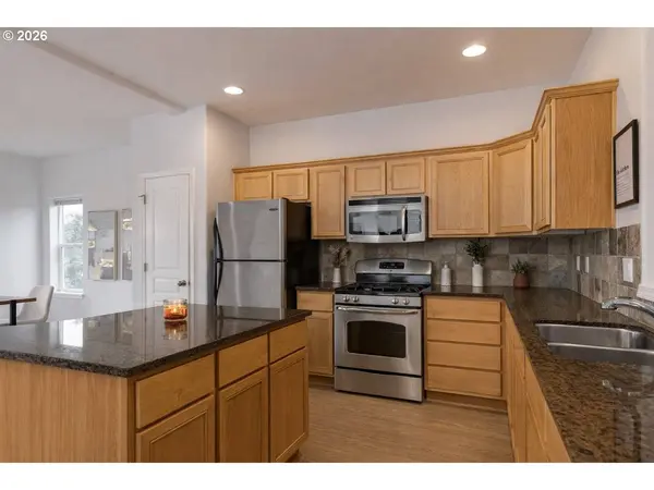 1996 HAWKSVIEW AVE SE, Salem, OR 97306