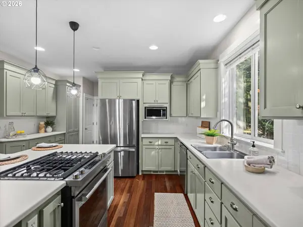 2130 MAPLE TER, West Linn, OR 97068