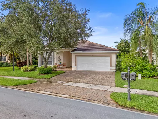 69 Gables BLVD, Weston, FL 33326